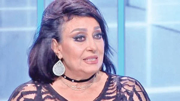 تكريم سهير المرشدي وسيف عبد الرحمن ومحسن محي الدين في ختام الاقصر الأفريقي