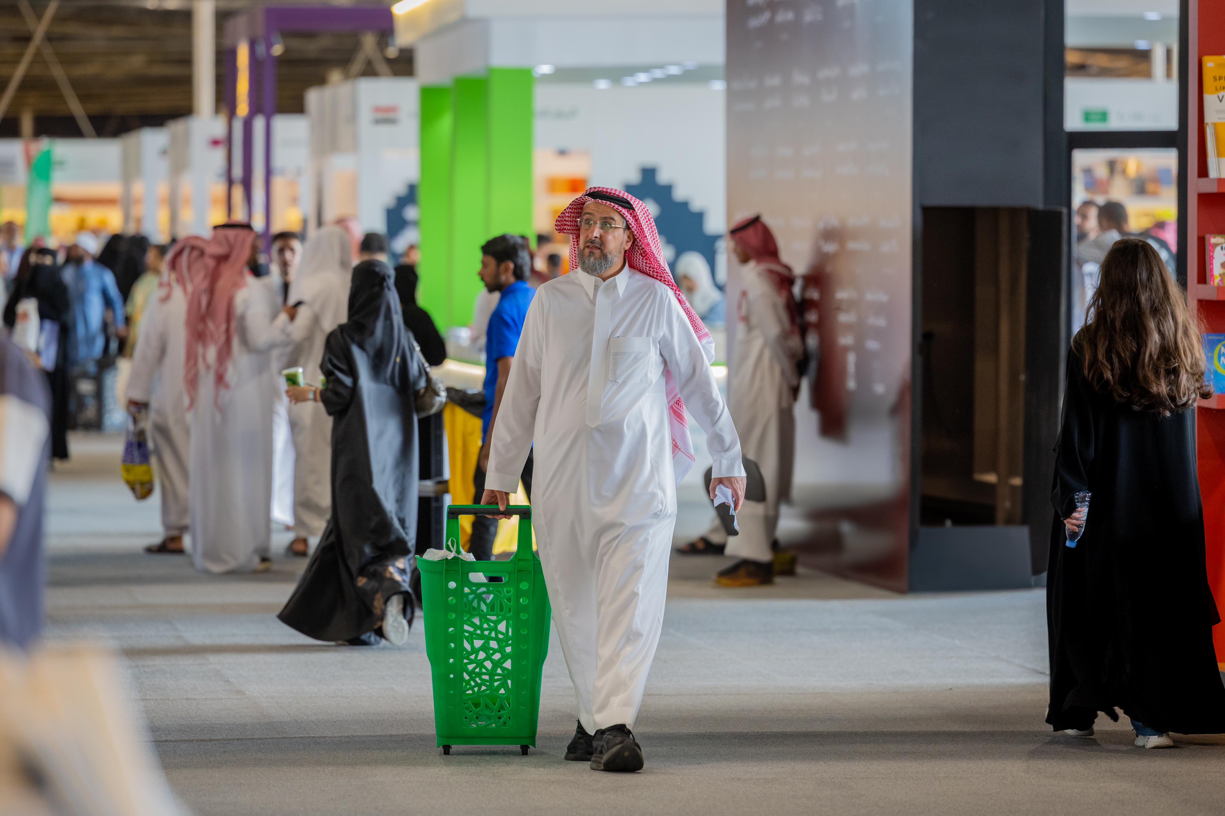 *الرياض الدولي للكتاب 2025 يشرع أبوابه لعشاق الثقافة في حرم جامعة الأميرة نورة*