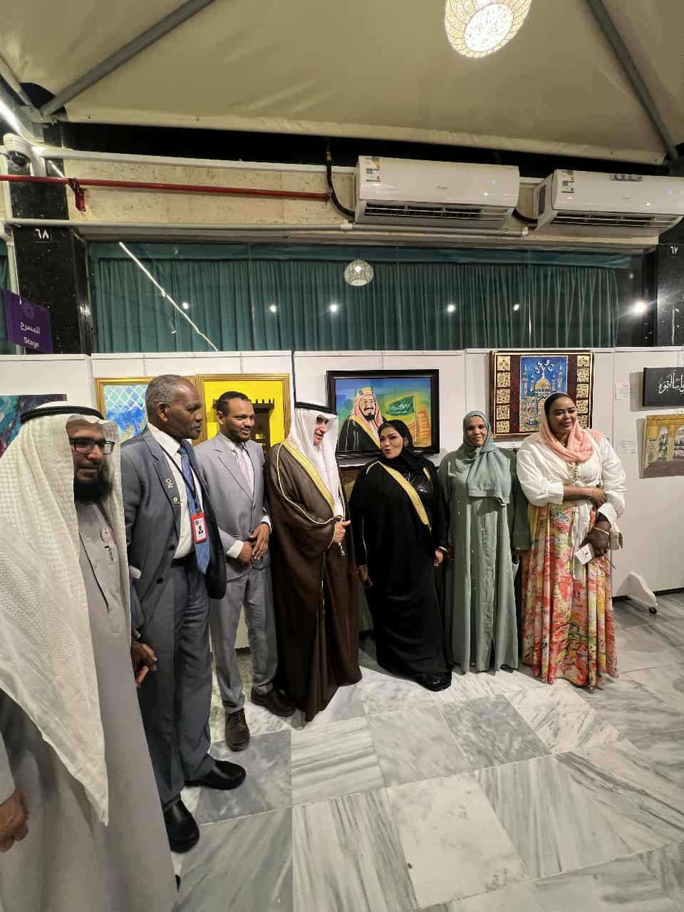 فنانون عرب وأجانب يحتفون بالفن الإسلامي في مركز أدهم للفنون بجدة