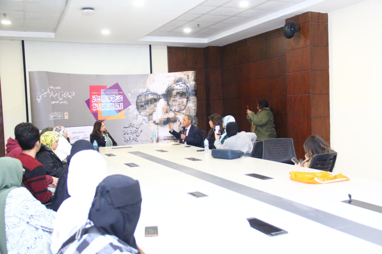 كتاب «الدراما القومية» في معرض القاهرة الدولي للكتاب.. قراءة في تاريخ المسلسلات المصرية (1989–1999)