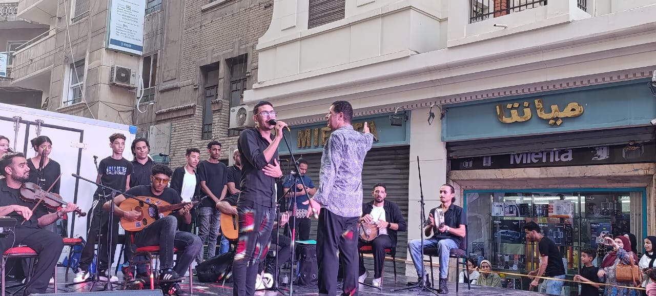 بالأغاني الوطنية.. قصور الثقافة تحتفي بذكرى ثورة 23 يوليو في شارع الفن بالإسكندرية